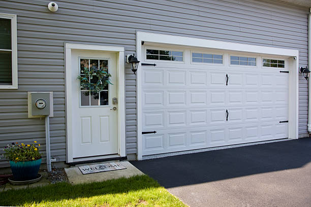 24/7 Emergency Garage Door Panel Replacement experts in Burnham, PA